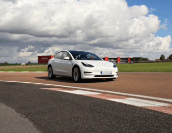 Vivez une expérience unique sur les Circuits Automobiles LFG, à La Ferté-Gaucher proche de Provins
